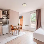 Sejours & Affaires La Beaujoire Lejlighedshotel Nantes