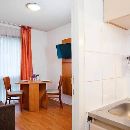 Sejours & Affaires La Beaujoire 2* Nantes