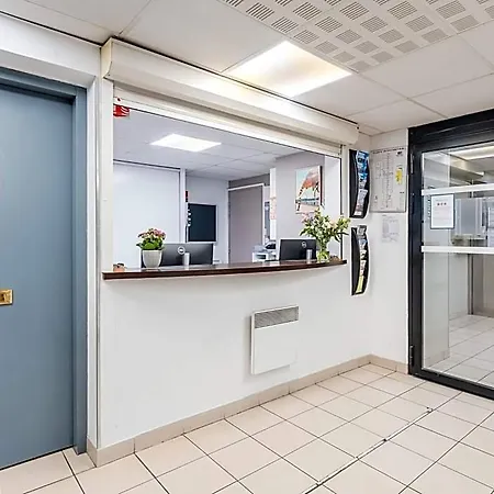 Sejours & Affaires La Beaujoire 3*