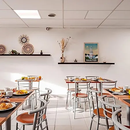 Sejours & Affaires La Beaujoire 3* Nantes
