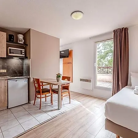 Sejours & Affaires La Beaujoire 3* Nantes