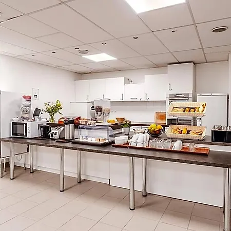 Sejours & Affaires La Beaujoire 3*