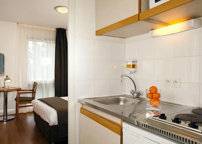 Aparthotel Sejours & Affaires La Beaujoire 3*