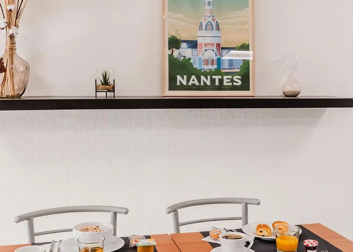 Sejours & Affaires La Beaujoire 3*