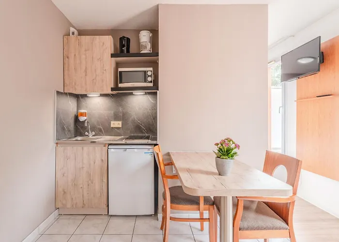 Sejours & Affaires La Beaujoire 3* Nantes