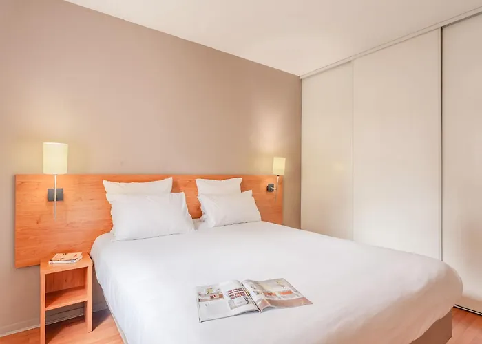 Sejours & Affaires La Beaujoire 3*