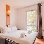 Sejours & Affaires La Beaujoire Hotel apartamentowy 3*