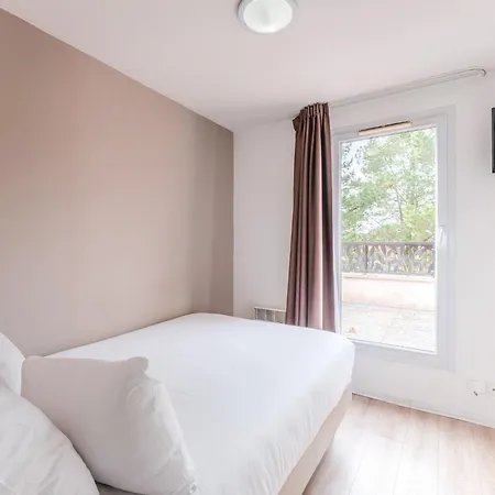 Sejours & Affaires La Beaujoire 3*