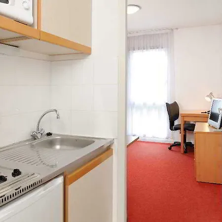 Sejours & Affaires La Beaujoire Lägenhetshotell Nantes